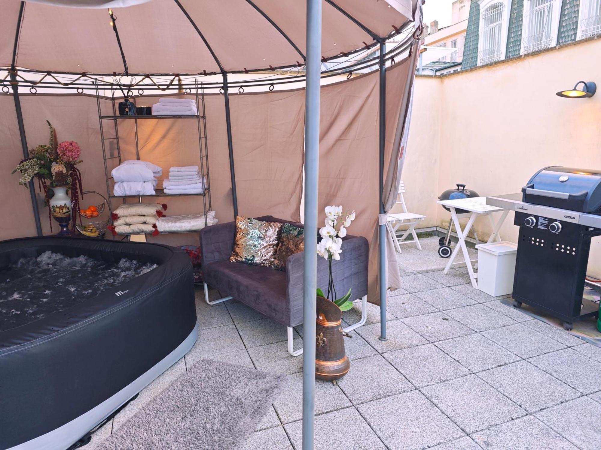 Unique Location With Hot-Tub, Terrace And Garden Villa Prága Kültér fotó